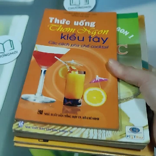 Combo Ẩm Thực: Các Món Bánh Nướng, Thức Uống & Thạch Trái Cây