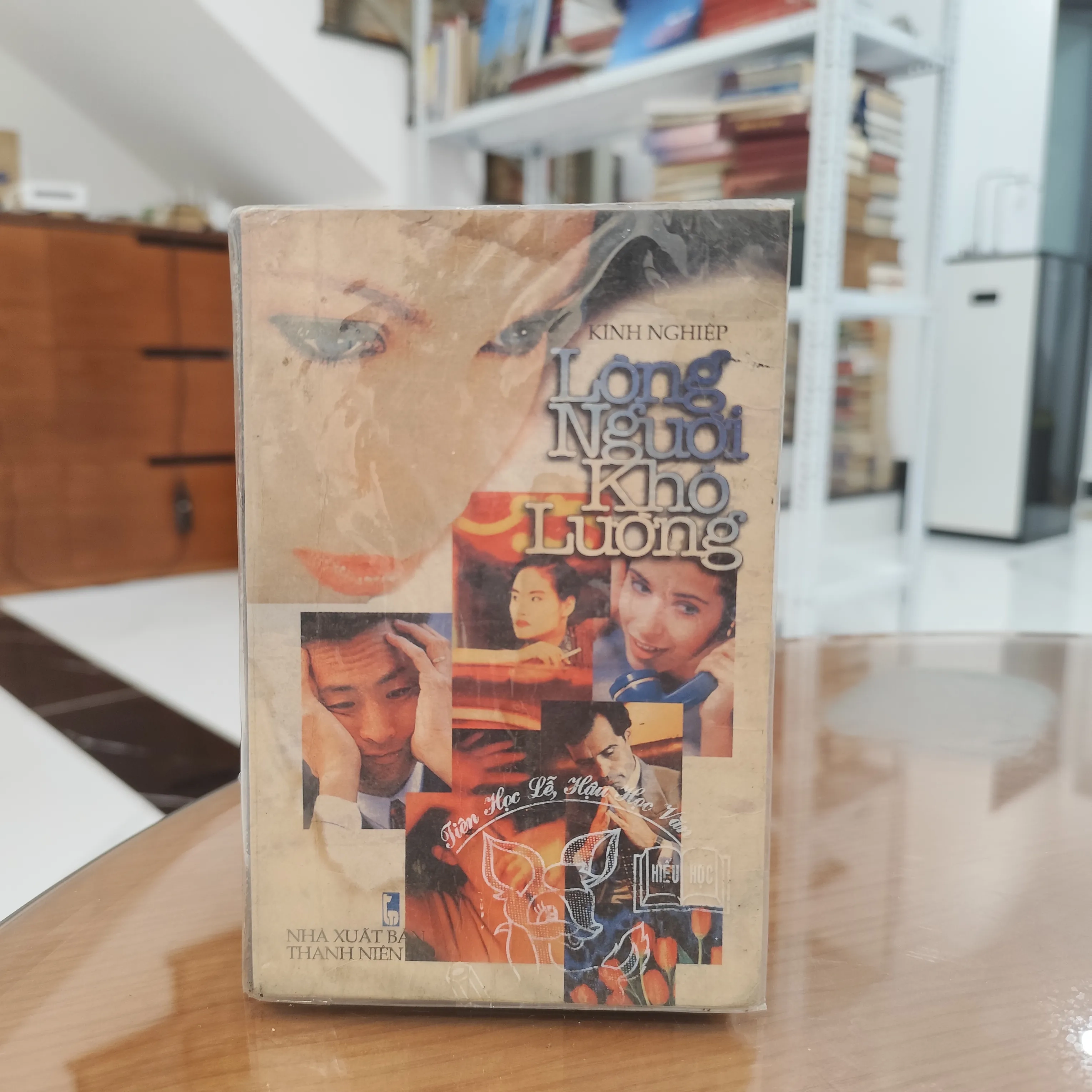 Lòng người khó lường by  - Sách Book Cover - Ngọc Hiển Books