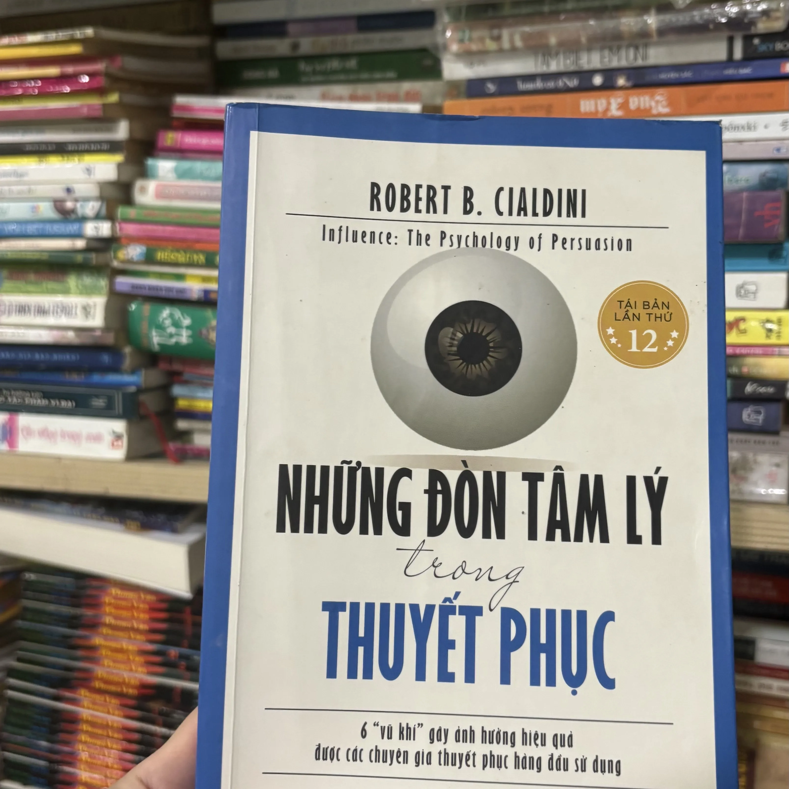 Những đòn tâm lý trong thuyết phục 🌊 by  - Sách Book Cover - Ngọc Hiển Books