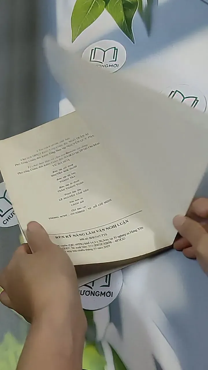 Rèn kỹ năng làm văn nghị luận - Bảo Quyên 698574