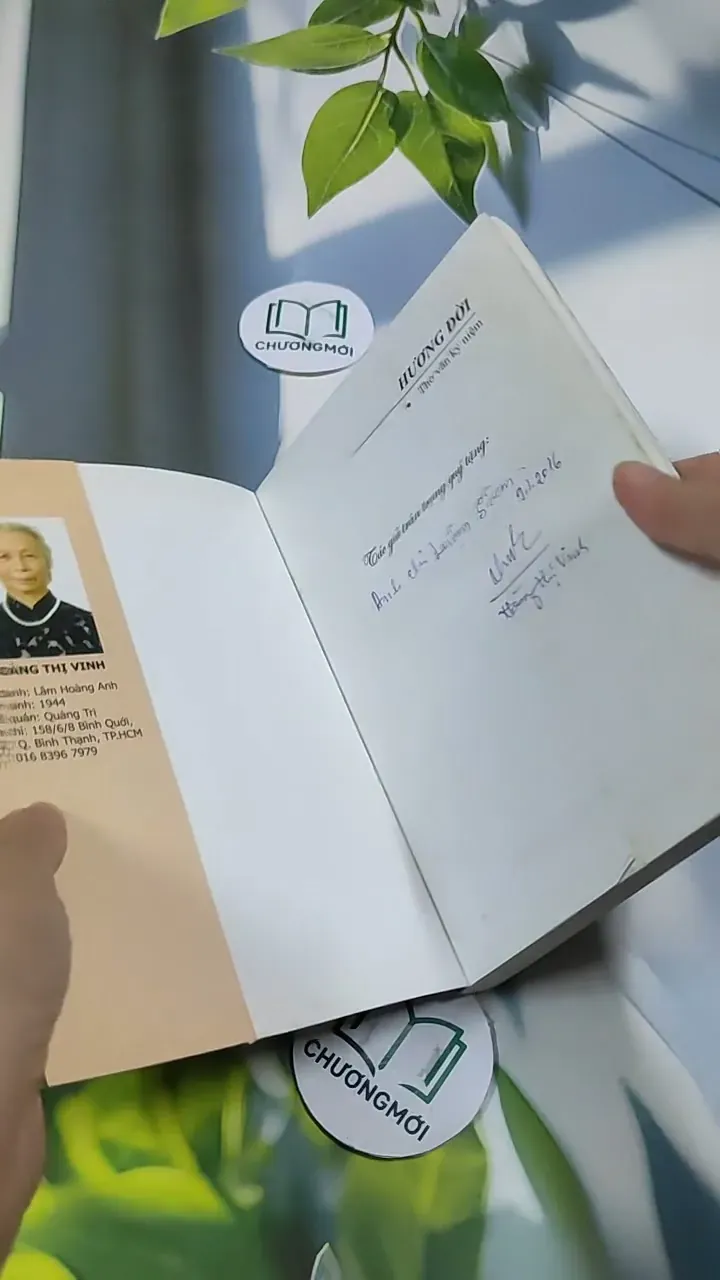 Hương Đời - Thơ Văn Kỷ Niệm 705737