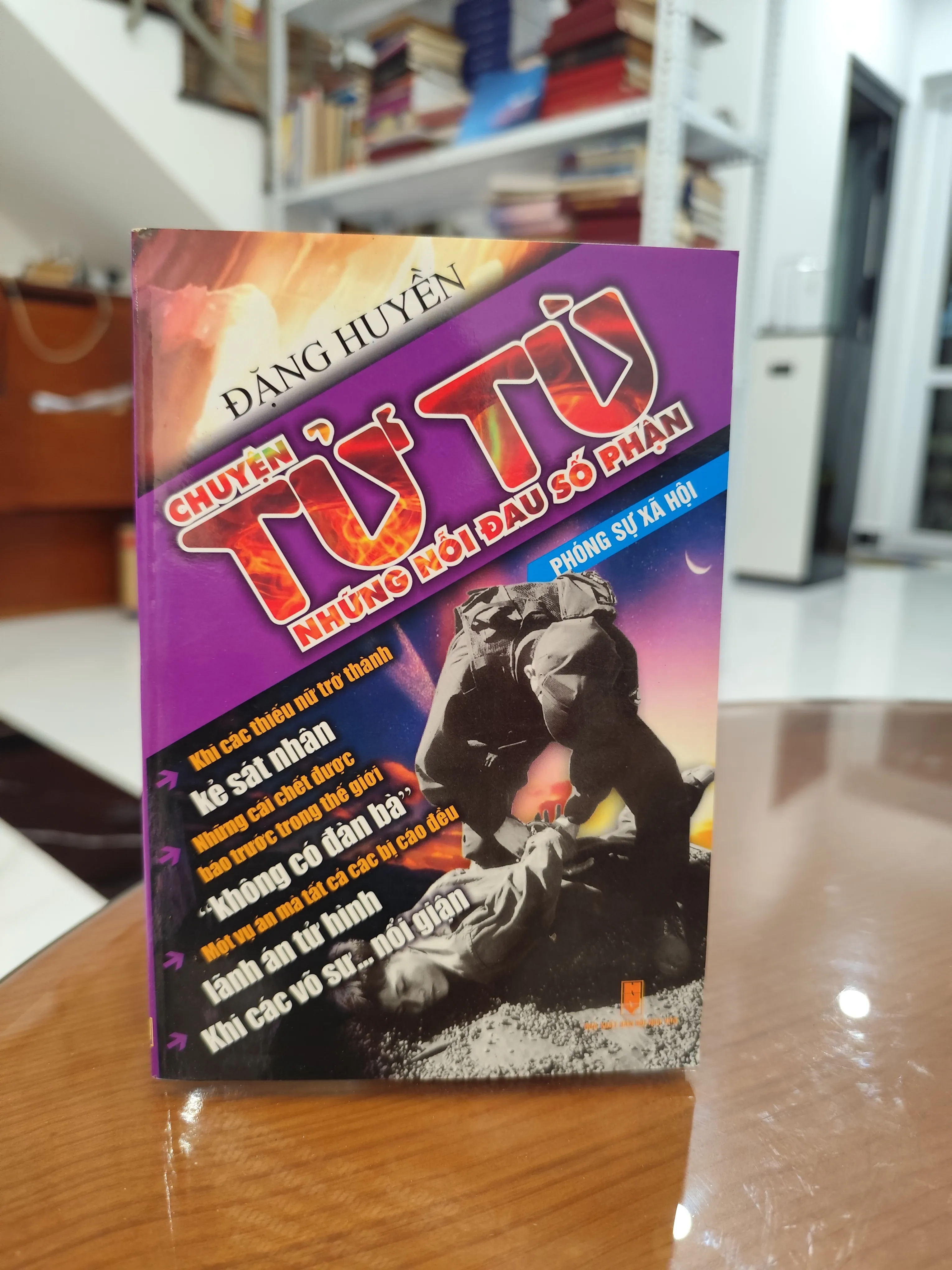 Chuyện tử tù những nỗi đau số phận by  - Sách Book Cover - Ngọc Hiển Books