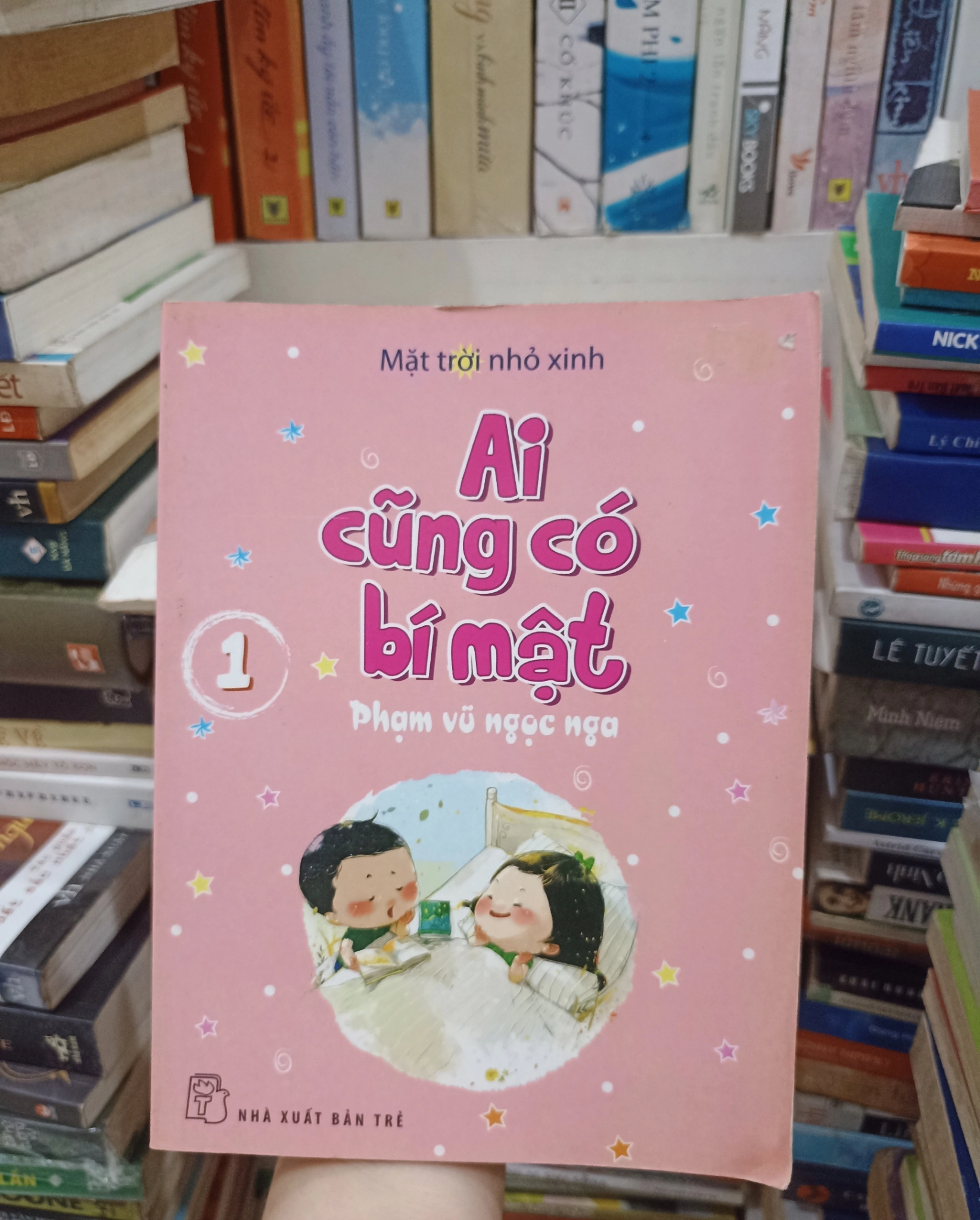 Ai cũng có bí mật 🌻 by  - Sách Book Cover - Ngọc Hiển Books