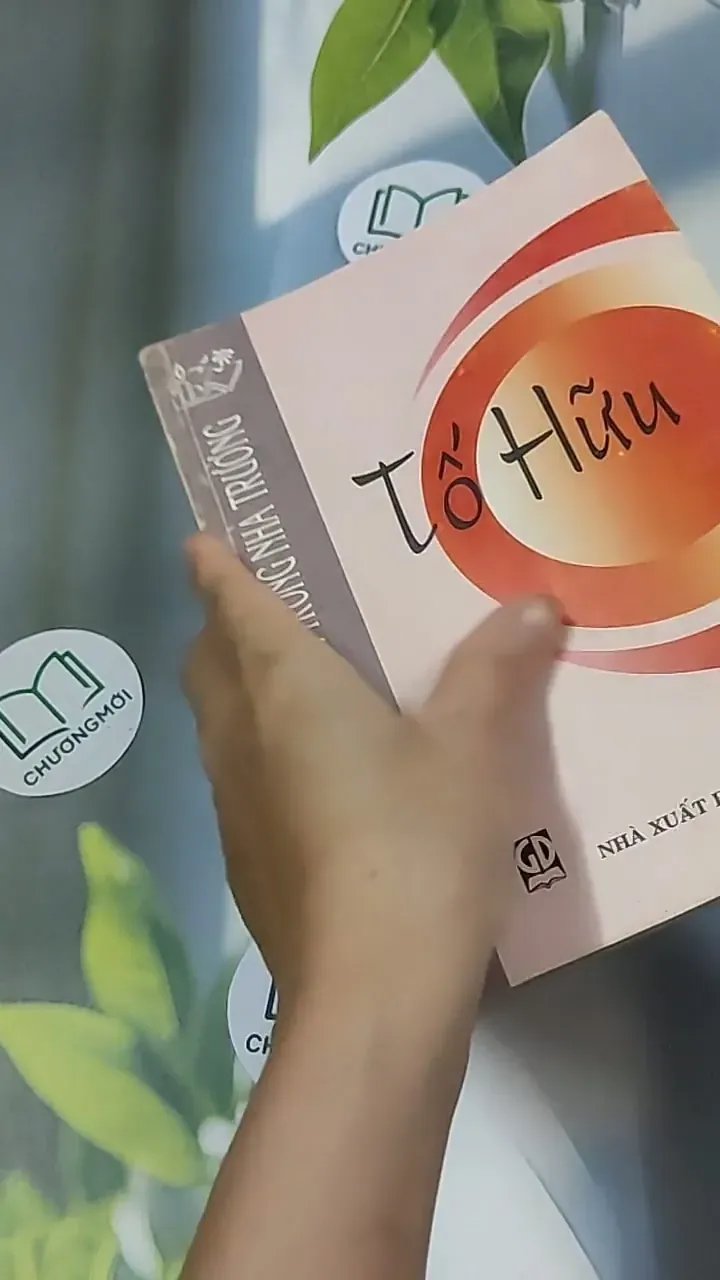 Tố Hữu - Nhà văn và tác phẩm trong nhà trường (1999) 698554