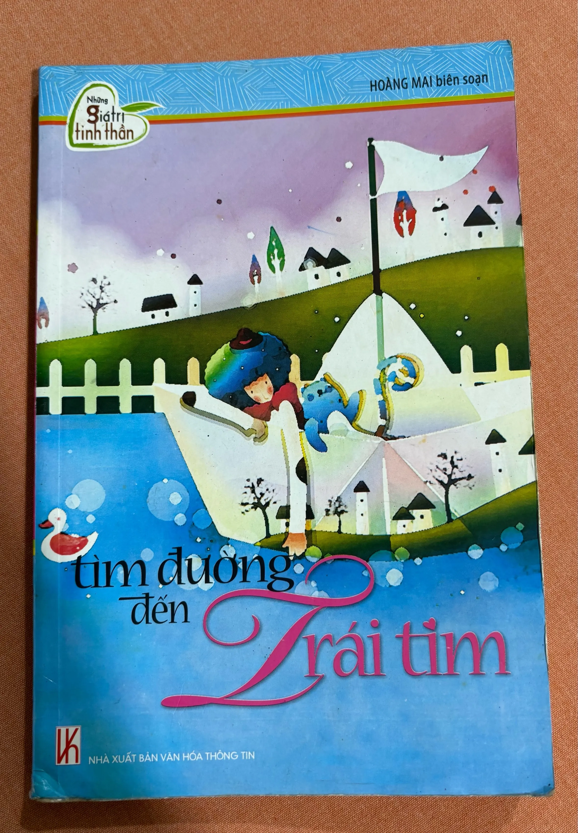 Tìm đường đến trái tim 🌊 by  - Sách Book Cover - Ngọc Hiển Books