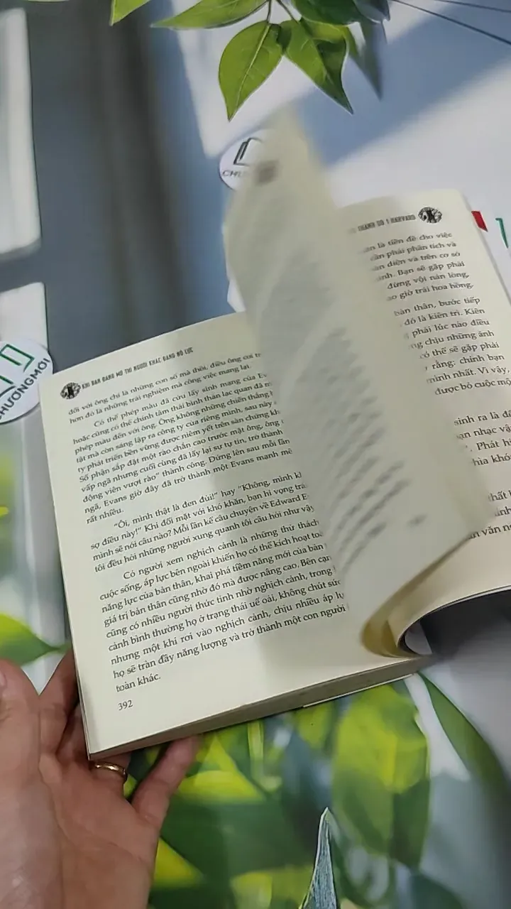 Khi Bạn Đang Mơ Thì Người Khác Đang Nỗ Lực - Vĩ Nhân 787121