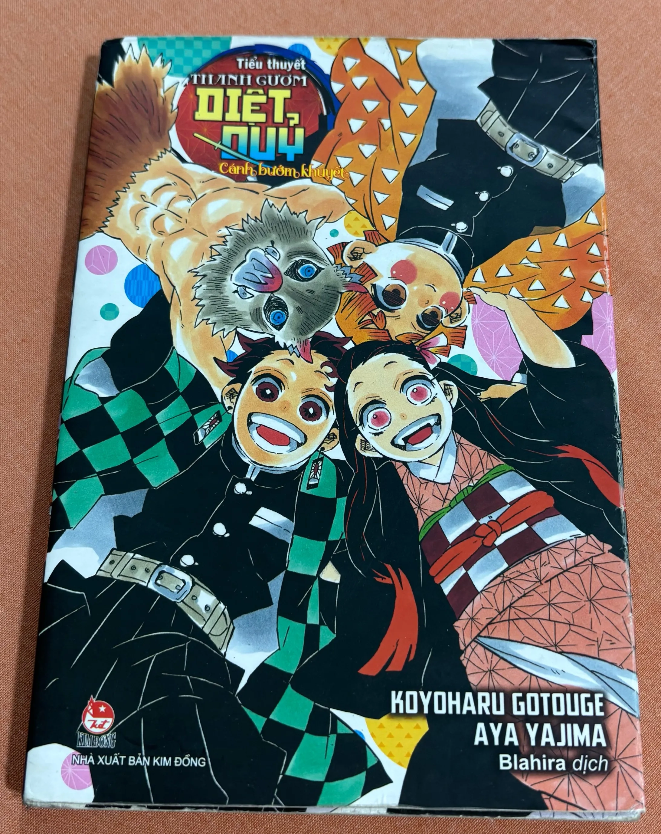 Thanh gươm diệt quỷ: Cánh bướm khuyết 🌊 by  - Sách Book Cover - Ngọc Hiển Books