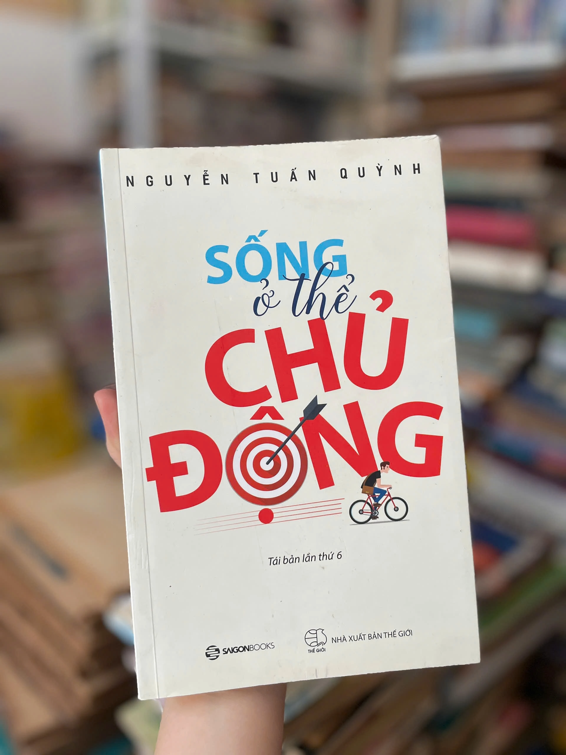 Sống Ở Thể Chủ Động by Nguyễn Tuấn Quỳnh - Sách Book Cover - Ngọc Hiển Books
