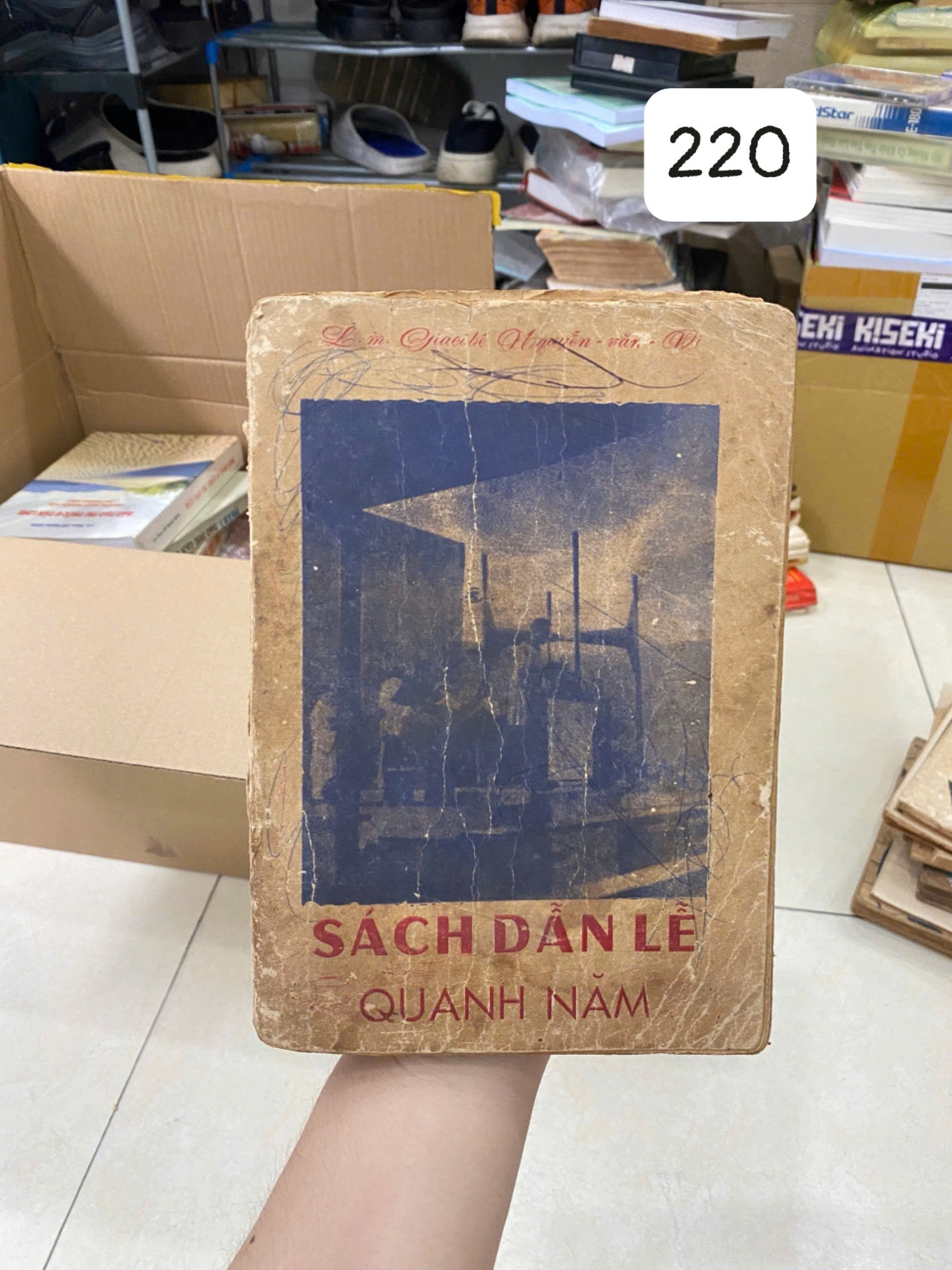 Sách Dẫn Lễ Quanh Năm by  - Sách Book Cover - Ngọc Hiển Books