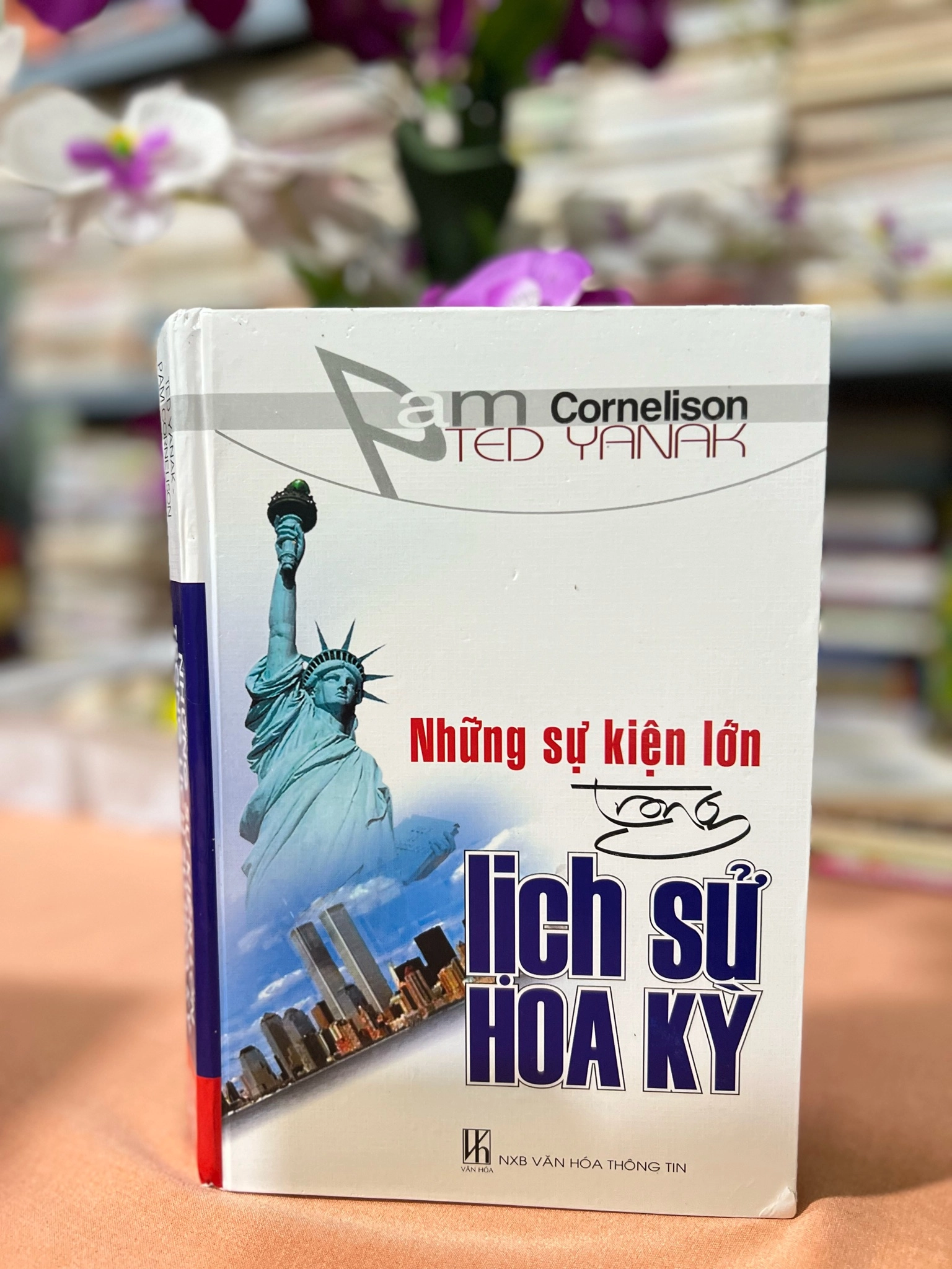 Những sự kiện lớn trong lịch sử Hoà Kỳ by  - Sách Book Cover - Ngọc Hiển Books