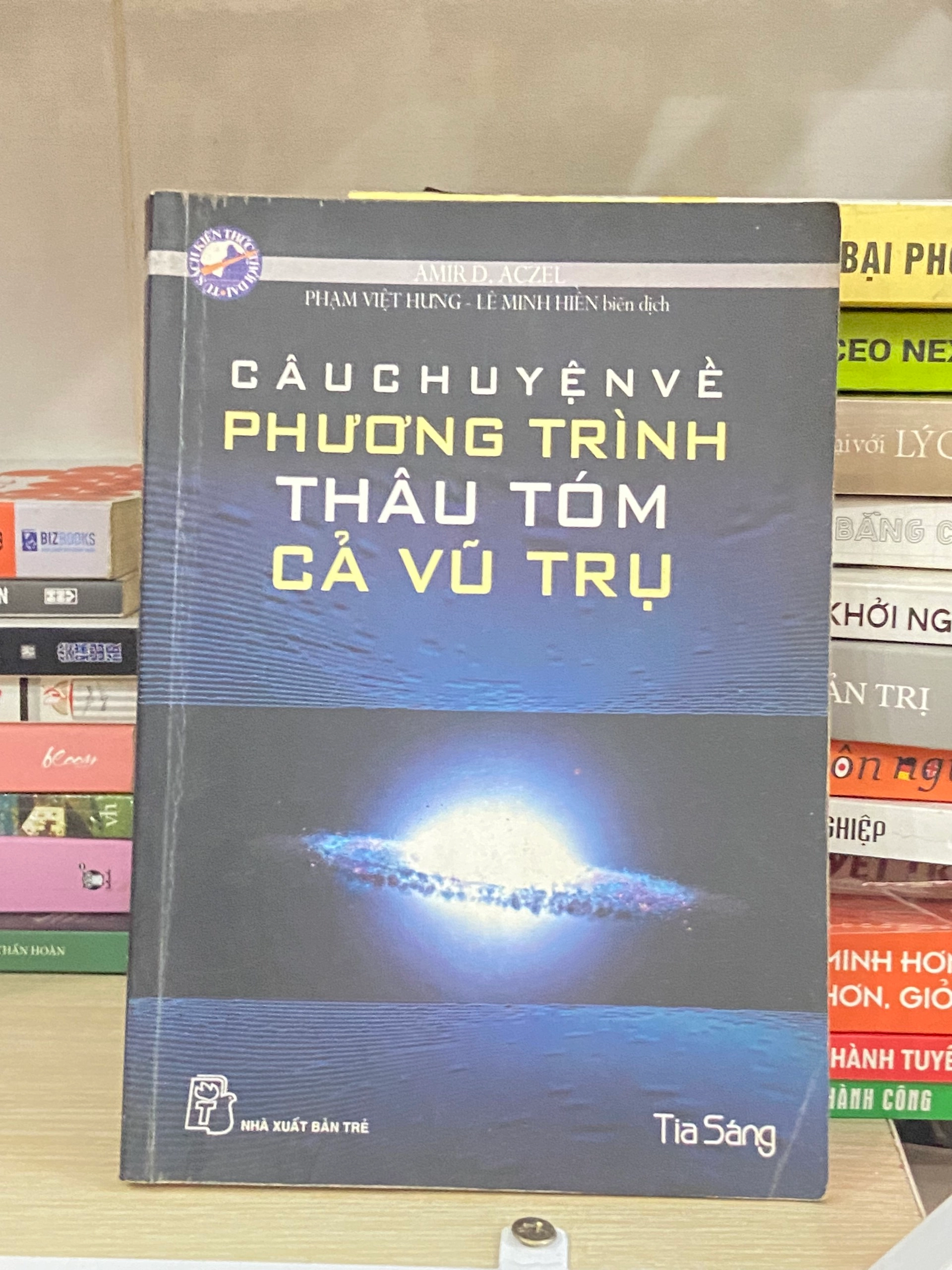 Câu Chuyện Về Phương Trình Thâu Tóm Cả Vũ Trụ by  - Sách Book Cover - Ngọc Hiển Books