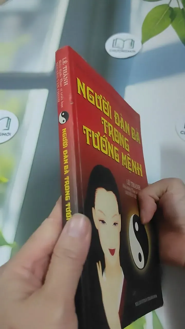 Người Đàn Bà Trong Tướng Mệnh - Lê Thành 727384