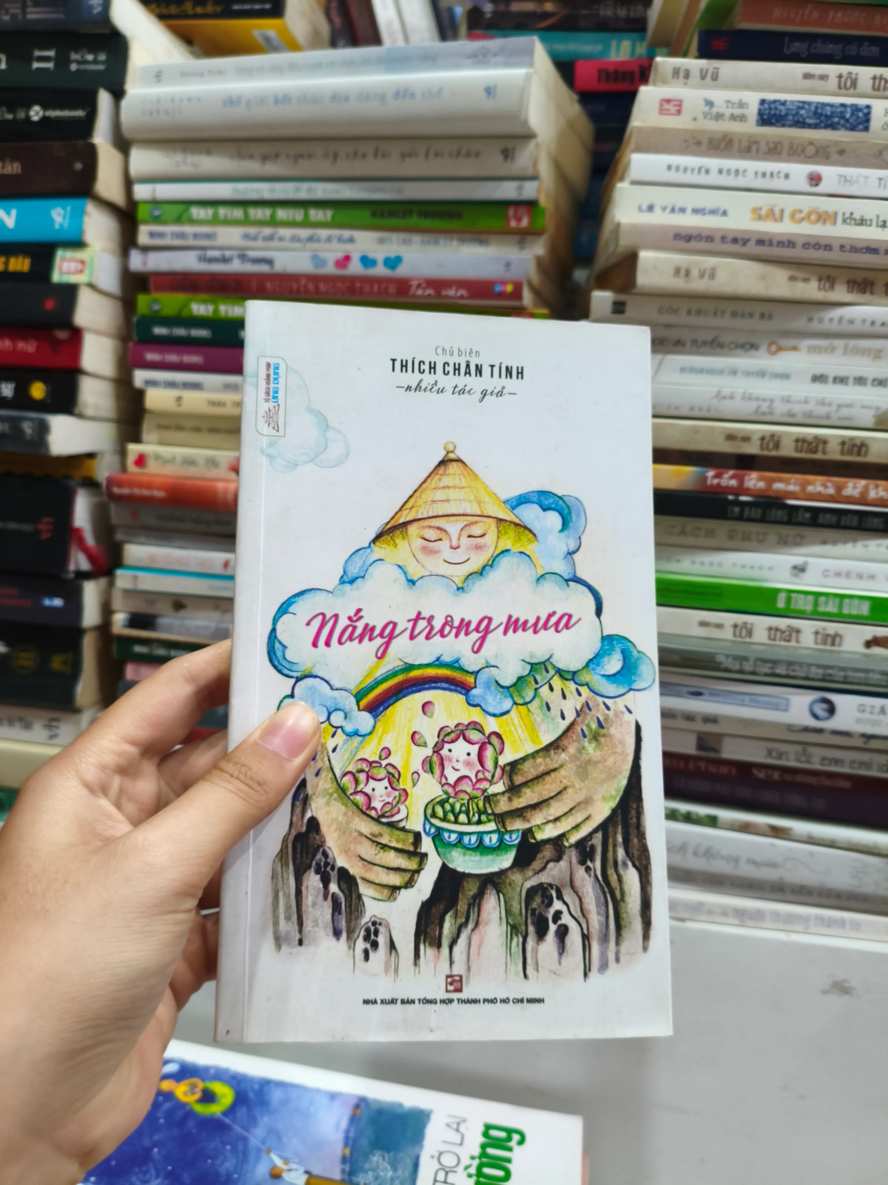 Nắng trong mưa 🌱 by  - Sách Book Cover - Ngọc Hiển Books