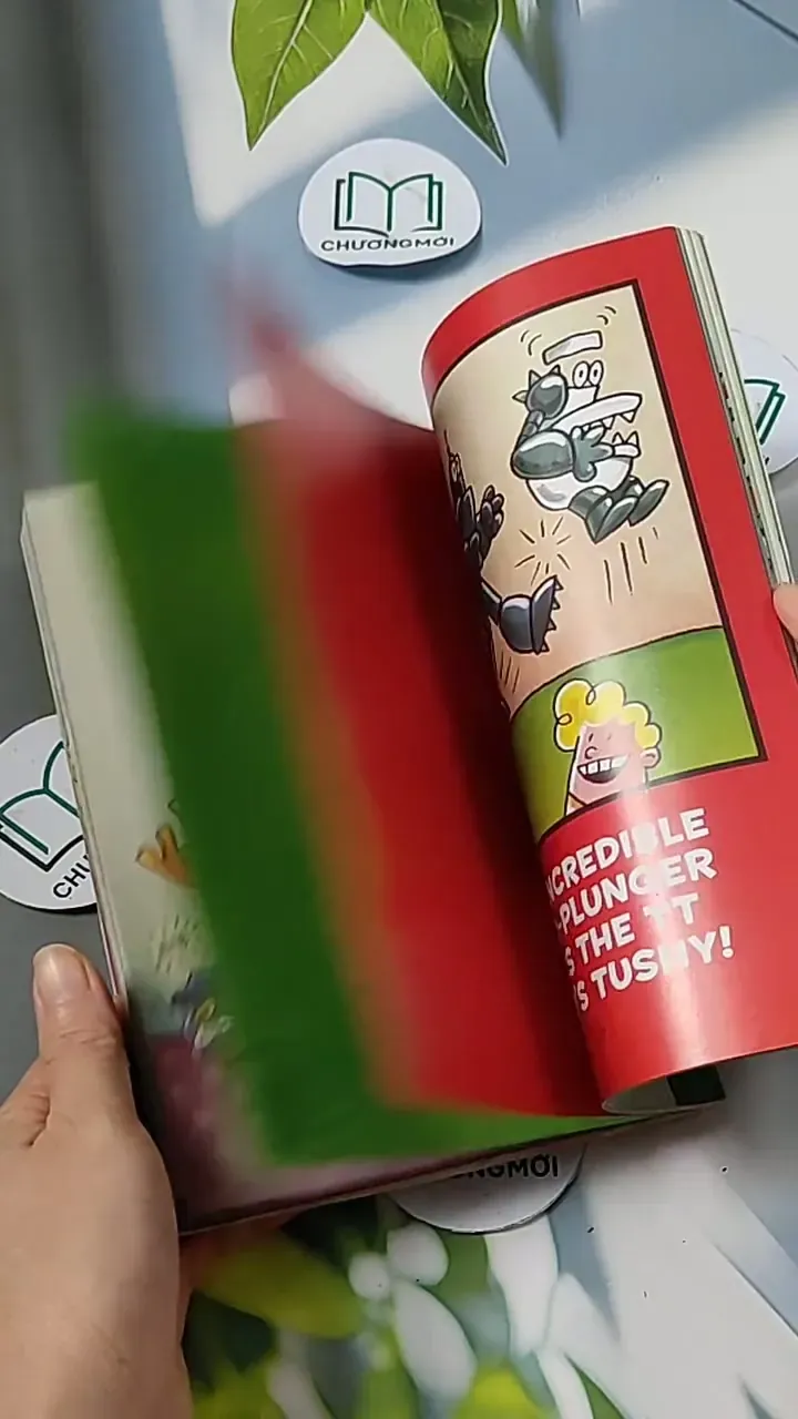 Captain Underpants and the Attack of the Talking Toilets - Dav Pilkey 703114