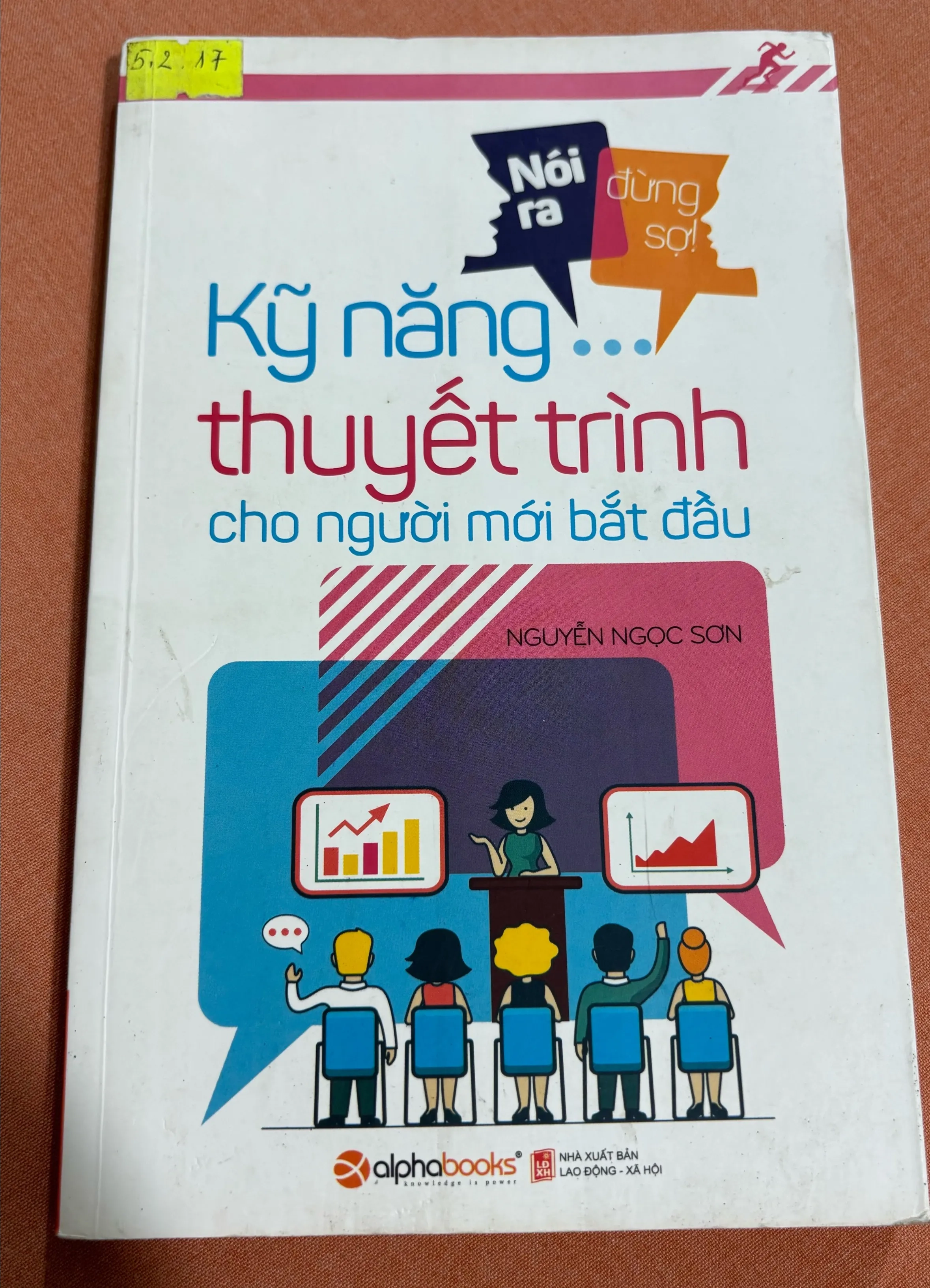 Kỹ năng thuyết trình cho người mới bắt đầu 🌊 by  - Sách Book Cover - Ngọc Hiển Books