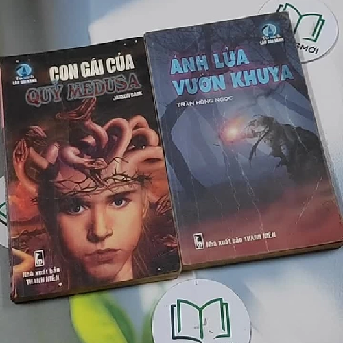 Combo Truyện: Ánh Lửa Vườn Khuya, Con Gái Của Quỷ Medusa
