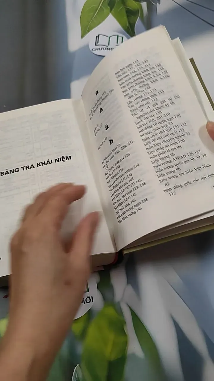 [MIỄN PHÍ BỌC SÁCH] Nghi Thức Nhà Nước - TS. Lưu Kiếm Thanh 749591