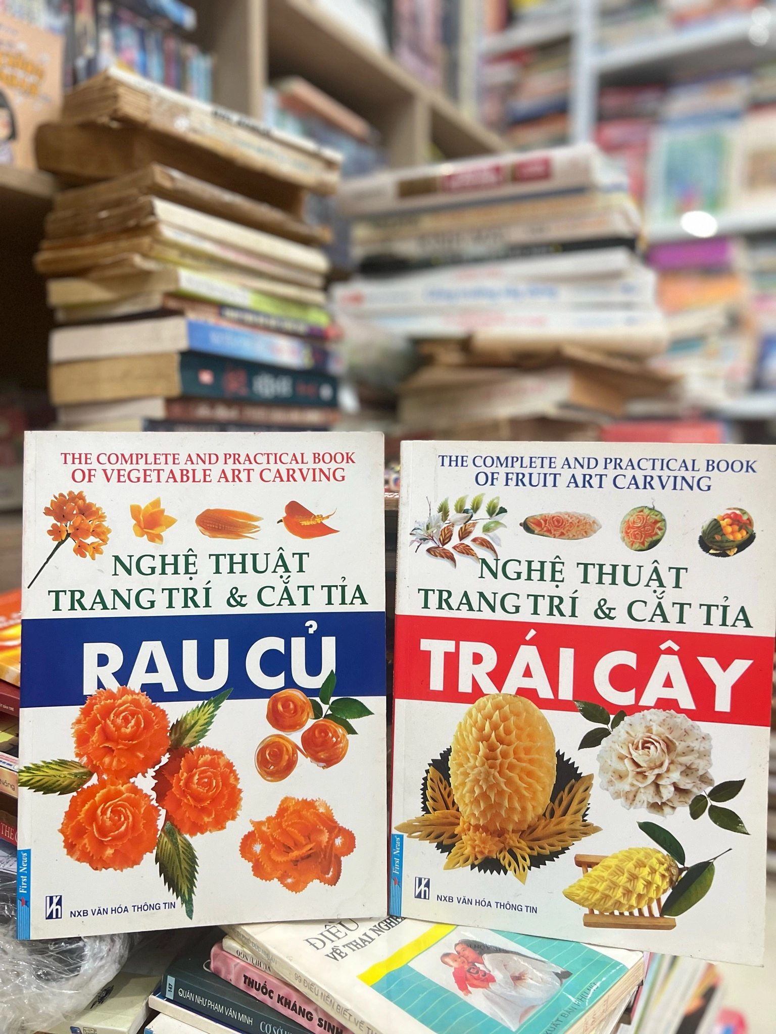 Combo 2 cuốn Nghệ thuật trang trí & cắt tỉa Trái Cây và Rau Củ by  - Sách Book Cover - Ngọc Hiển Books
