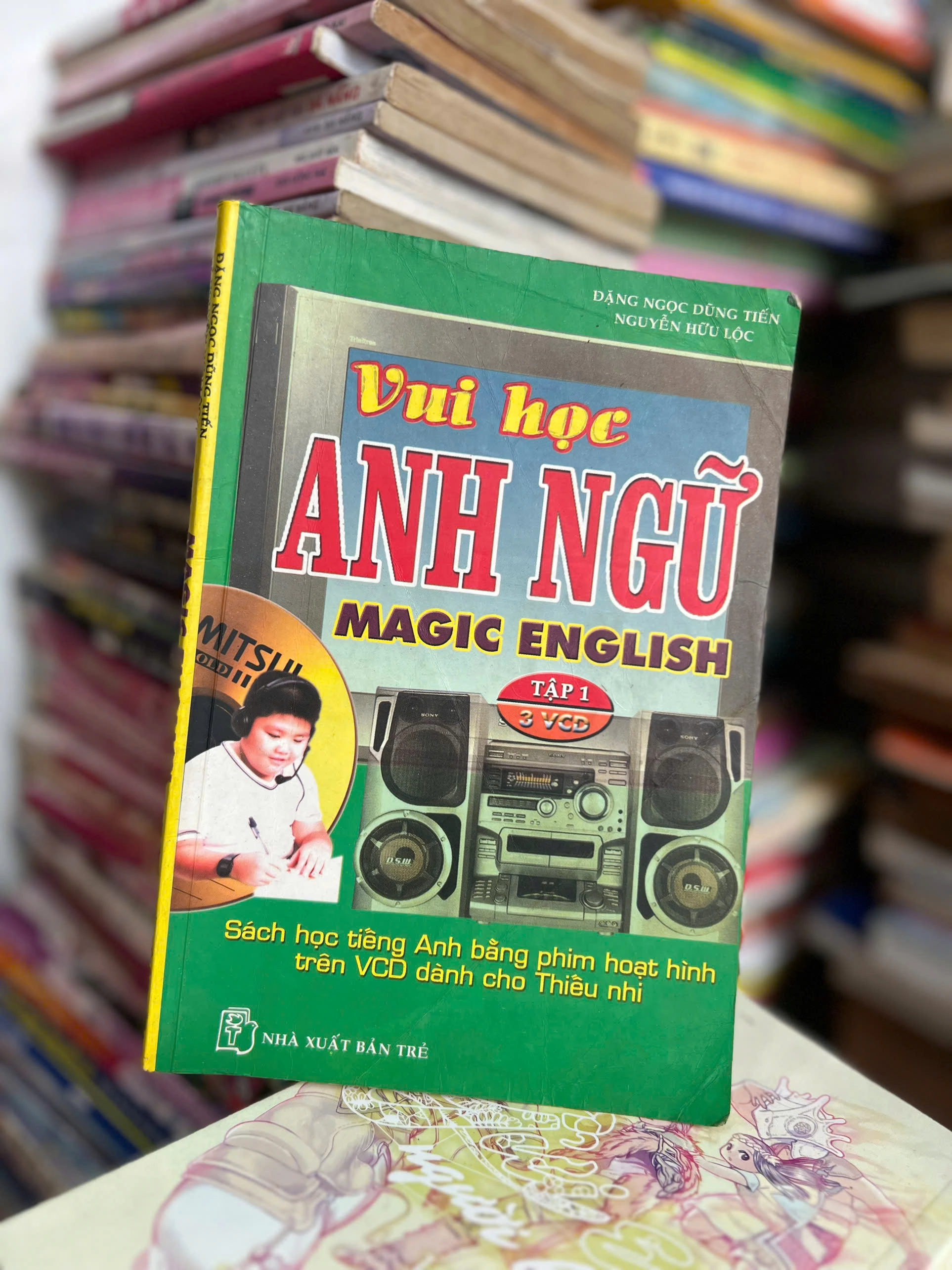 Magic English - Vui học Anh ngữ tập 4 by Đặng Ngọc Dũng Tiến - Nguyễn Hữu Lộc - Sách Book Cover - Ngọc Hiển Books
