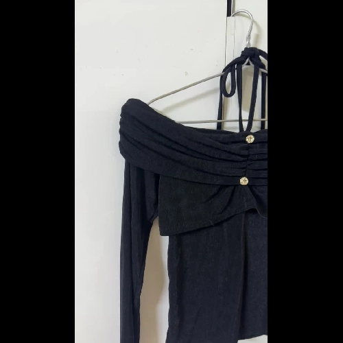 Áo trễ vai buộc dây cổ 