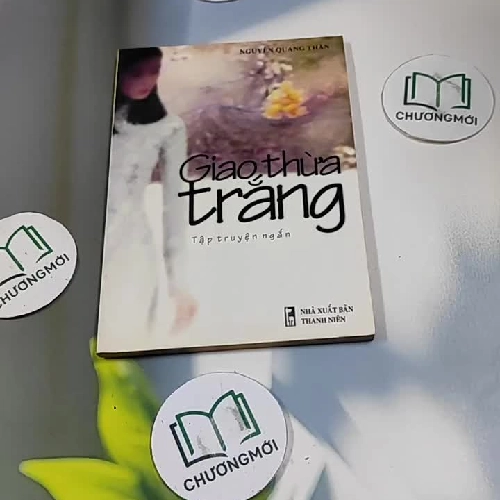 Giao Thừa Trắng - Nguyễn Quang Thân