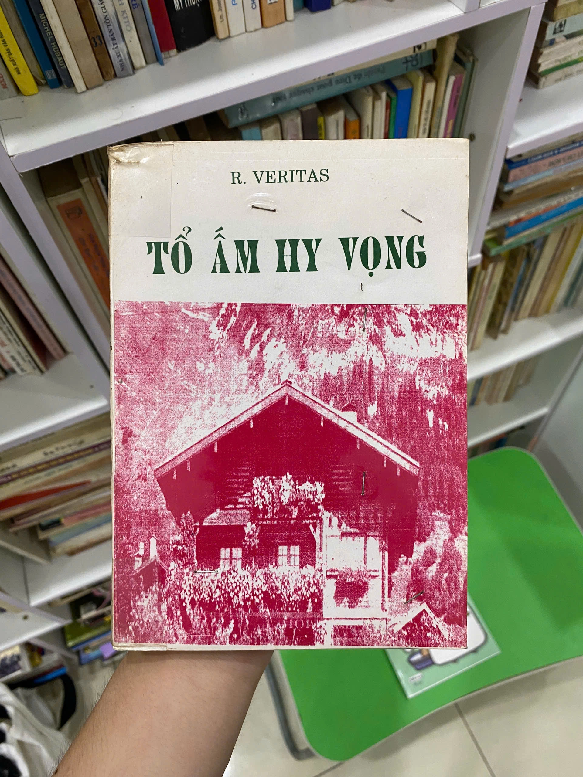 Tổ Ấm Hy Vọng by  - Sách Book Cover - Ngọc Hiển Books