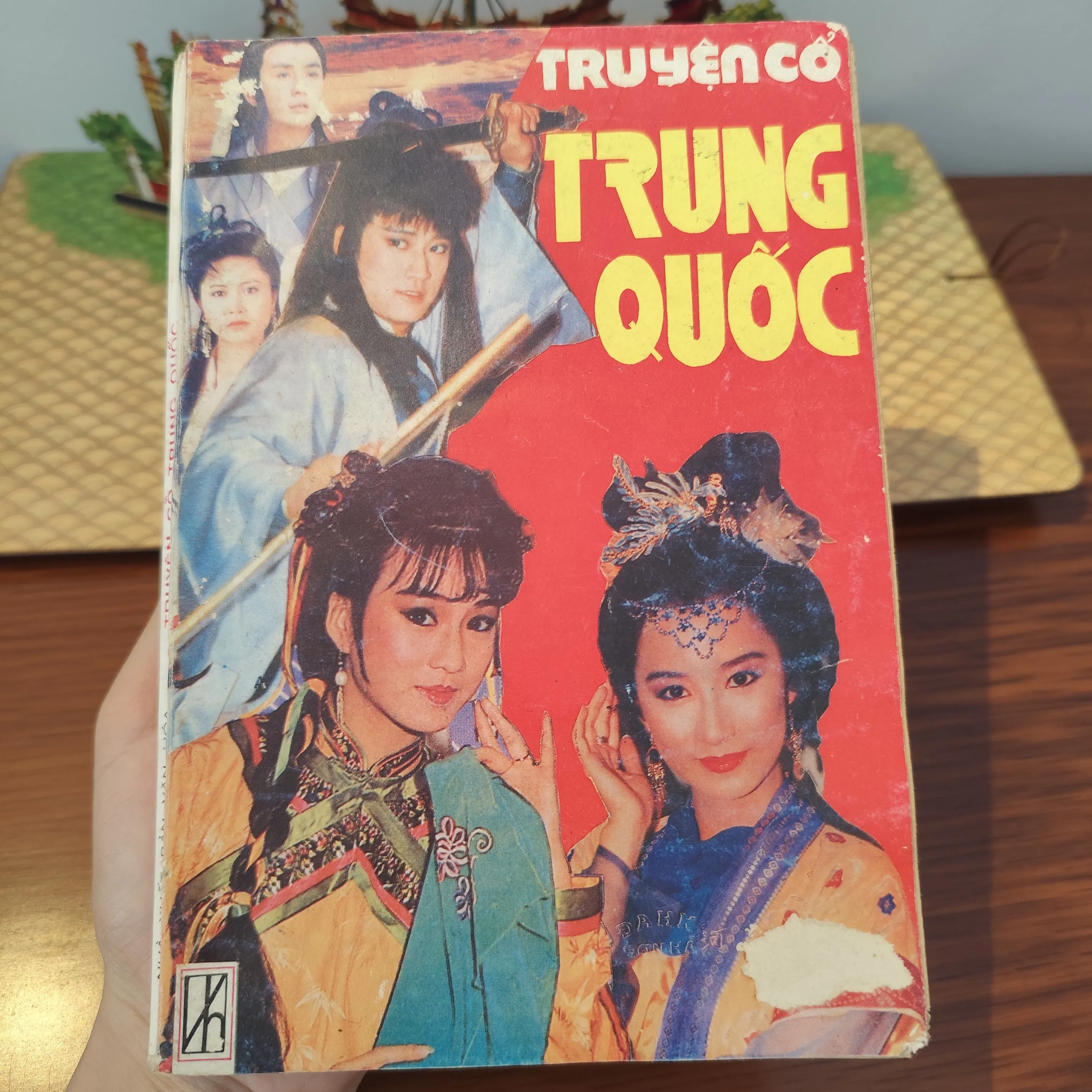 Truyện cổ Trung Quốc by  - Sách Book Cover - Ngọc Hiển Books
