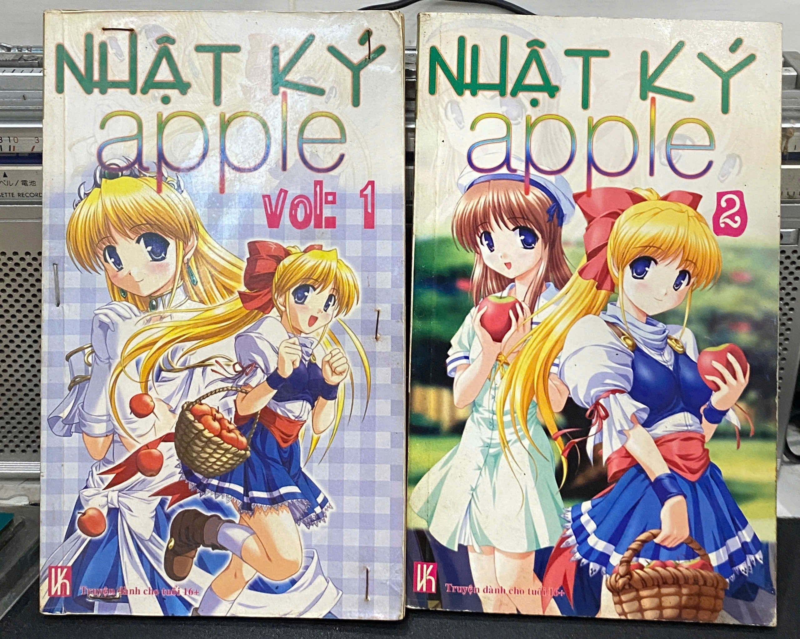 Nhật Ký Apple by  - Sách Book Cover - Ngọc Hiển Books