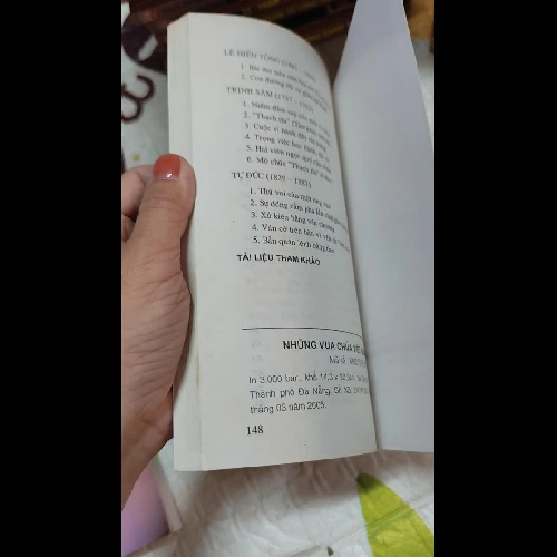 NHỮNG VUA CHÚA VIỆT NAM HAY CHỮ – QUỐC CHẤN | SÁCH LỊCH SỬ VĂN HOÁ - k4