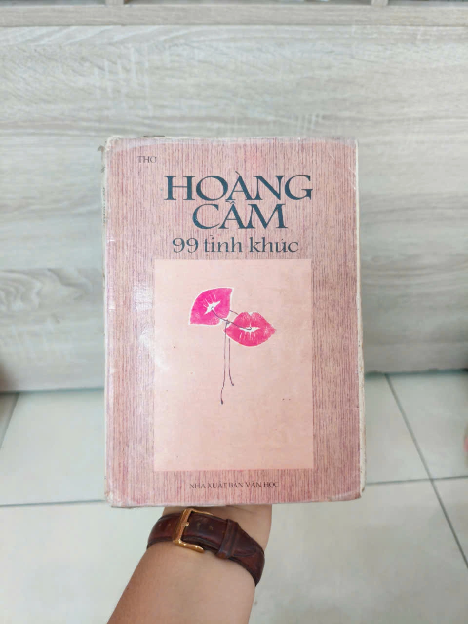 Thơ - Hoàng Cầm - 99 Tình Khúc by Hoàng Cầm (tên thật: Bùi Tằng Việt) - Sách Book Cover - Ngọc Hiển Books
