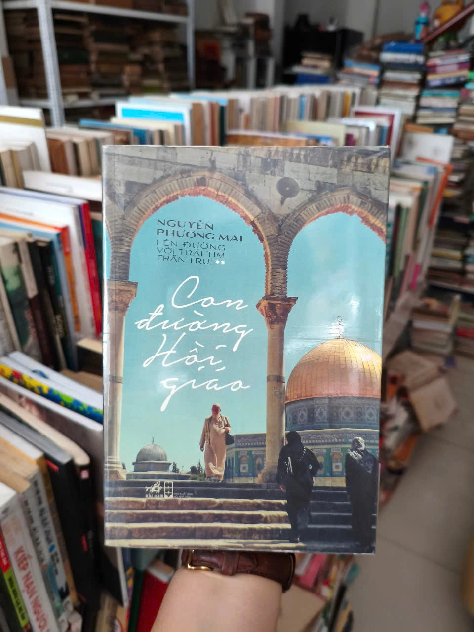 Con Đường Hồi Giáo - Nguyễn Phương Mai by Nguyễn Phương Mai - Sách Book Cover - Ngọc Hiển Books