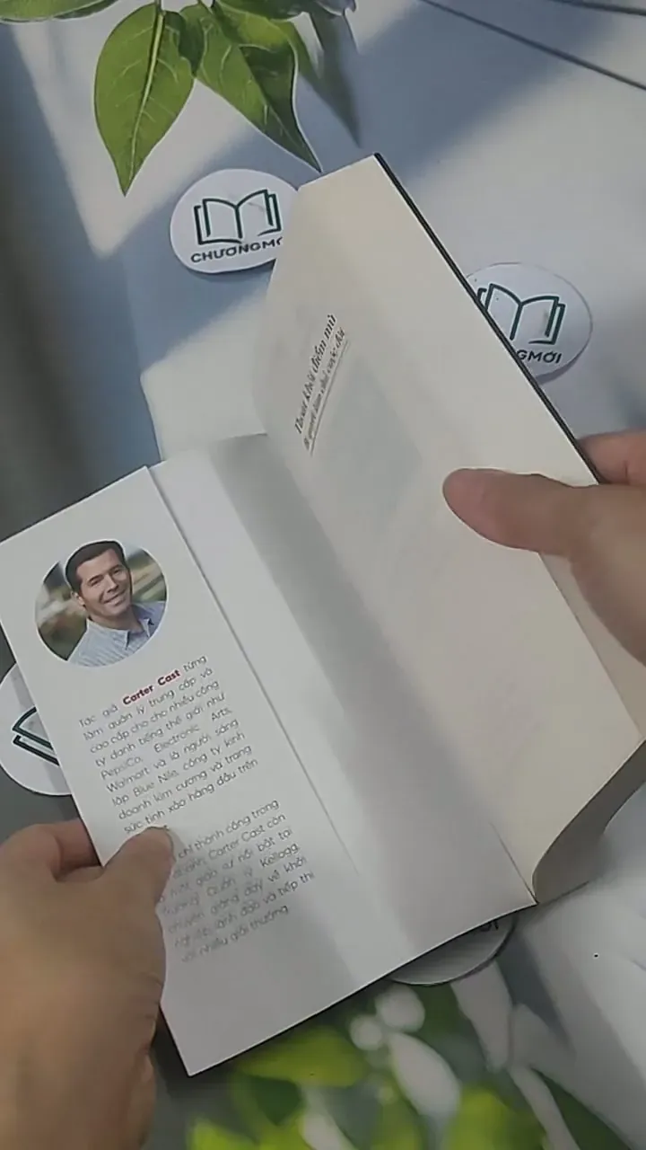 [MIỄN PHÍ BỌC SÁCH] Thoát Khỏi Điểm Mù - Carter Cast 705571