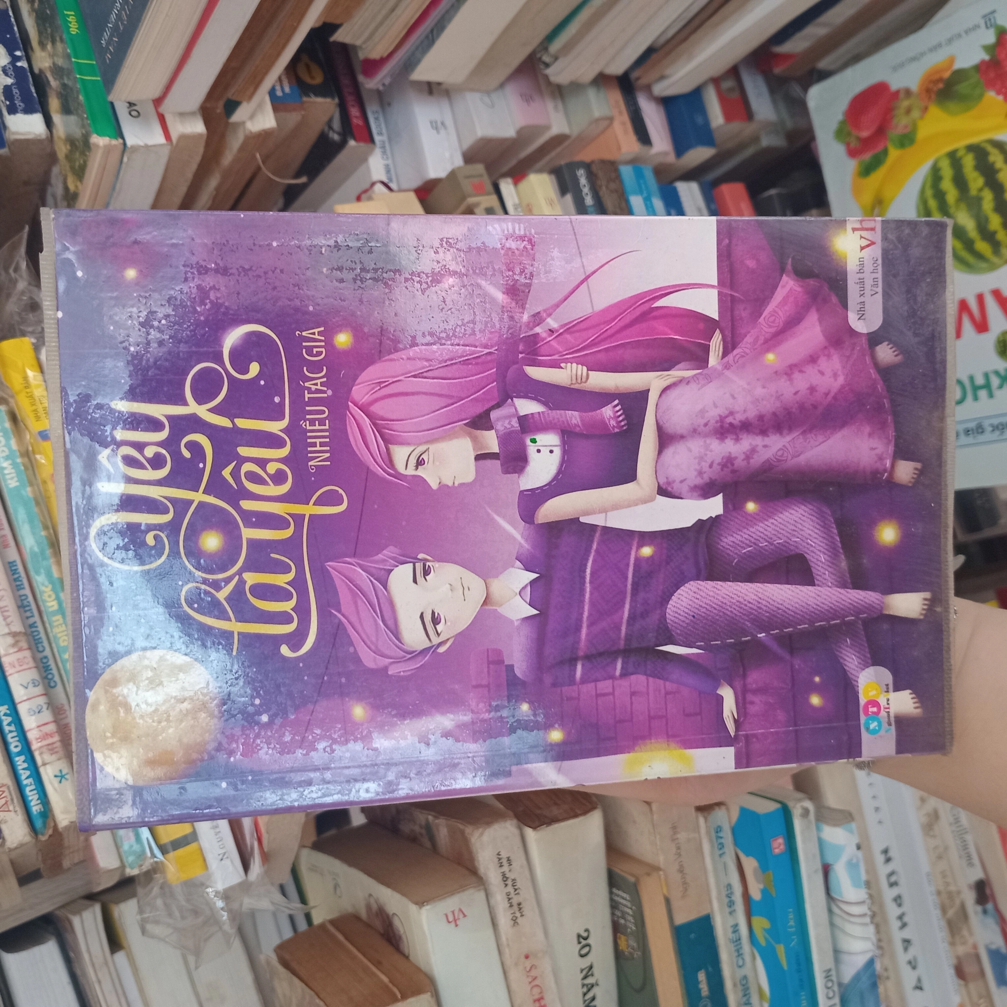 Yêu Là yêu 📚 by  - Sách Book Cover - Ngọc Hiển Books