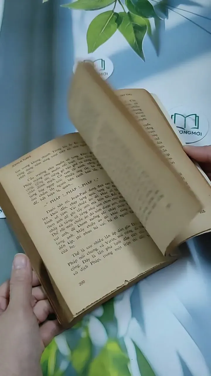 Bạn Hay Thù - John R. Tunis 713880