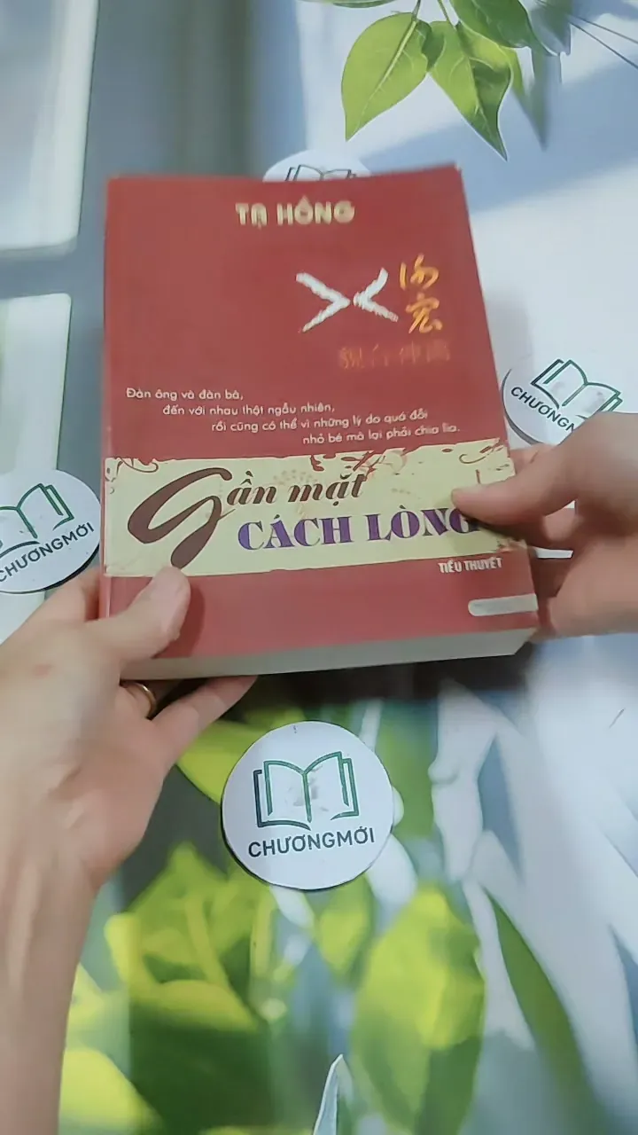 Gần Mặt Cách Lòng - Tạ Hồng 744733