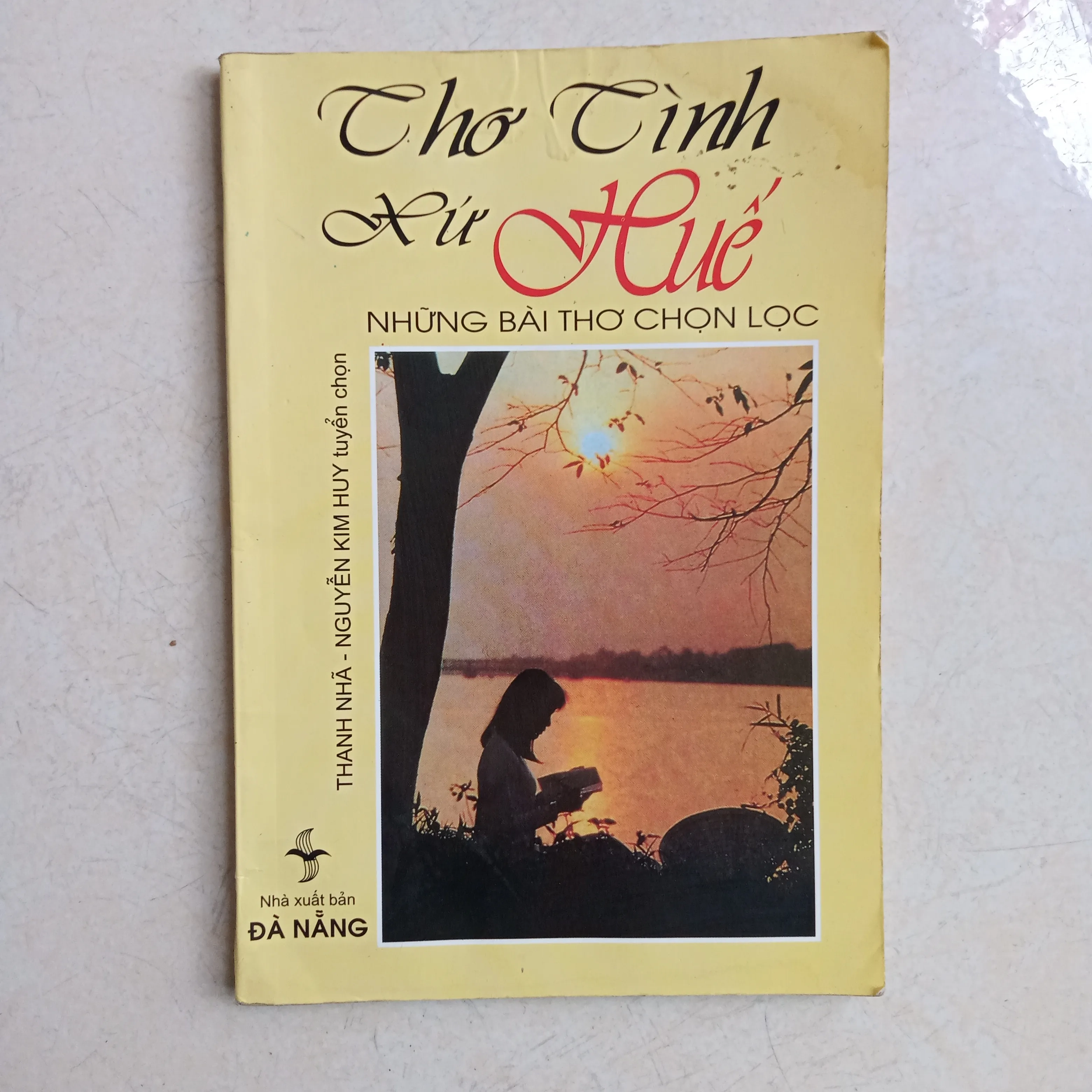 Thơ tình xứ Huế by Thanh Nhã - Nguyễn Kim Huy - Sách Book Cover - Ngọc Hiển Books