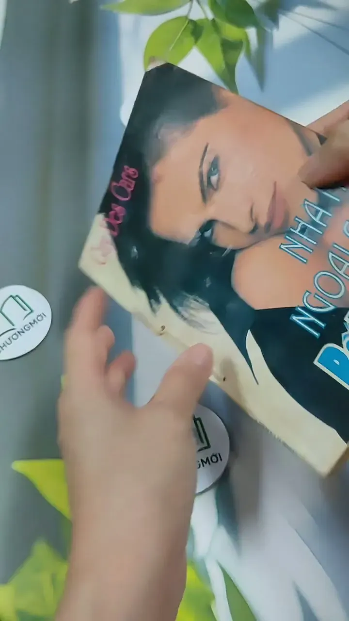 Nhà Nữ Ngoại Cảm Bất Hạnh - Guy Des Cars 713858