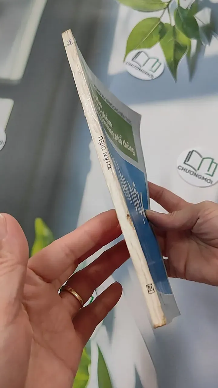 [XƯA] Xuân Diệu - Nhà Văn Và Tác Phẩm Trong Trường Phổ Thông (1998) - Lê Bảo 776094