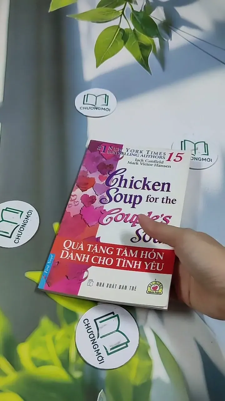 Chicken Soup For The College Soul - 15: Qua Tặng Tâm Hồn Dành Cho Tình Yêu - Jack Canfiel 705752