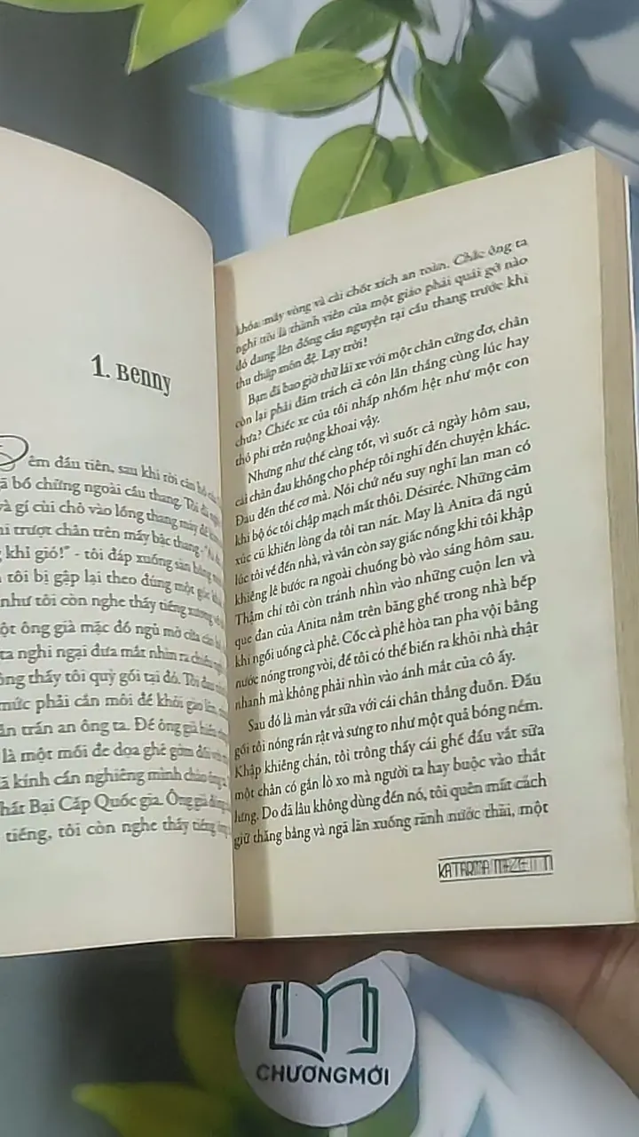 Cô nàng mộ bên - Katarina Mazetti 688632