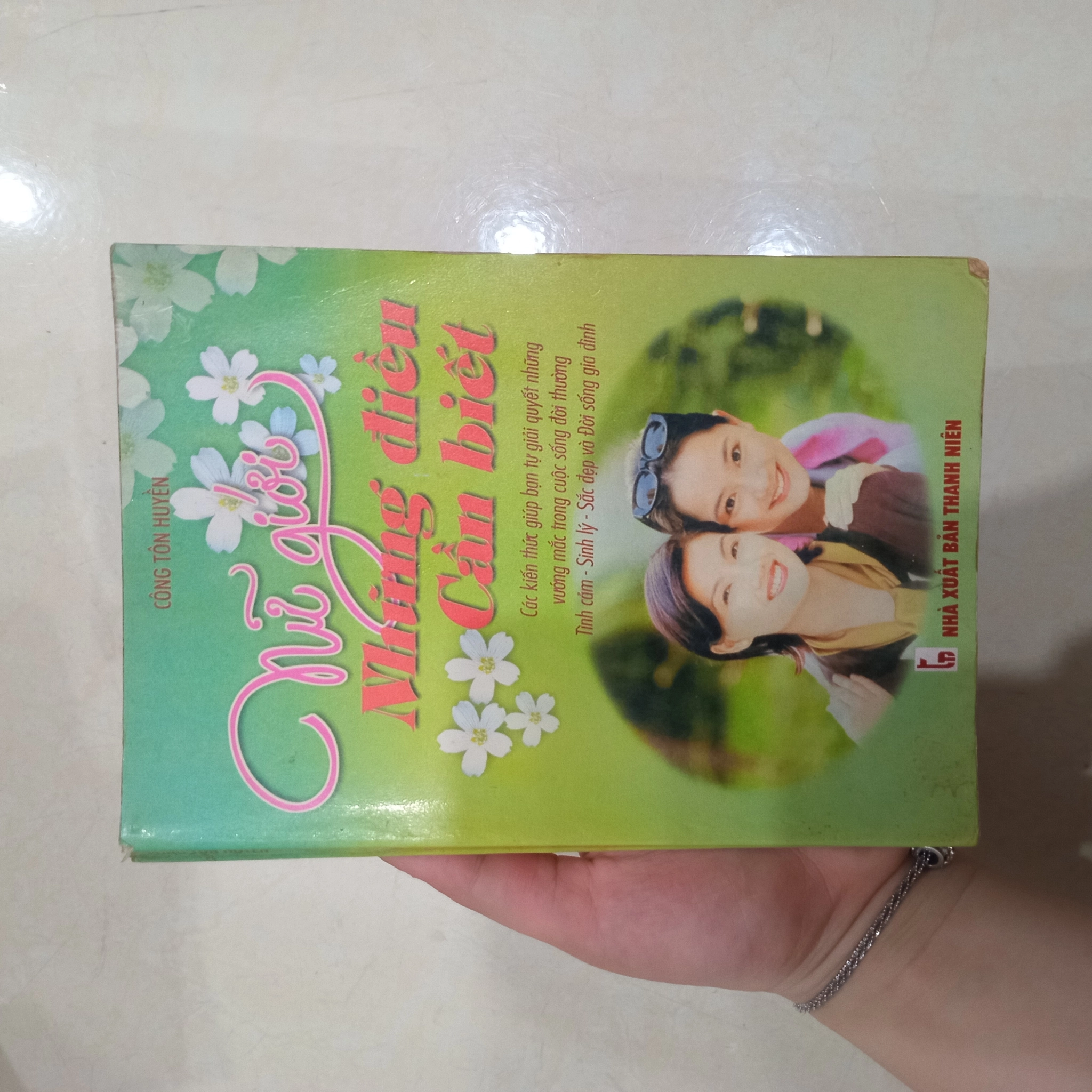 Nữ giới những điều cần biết 📚 by  - Sách Book Cover - Ngọc Hiển Books