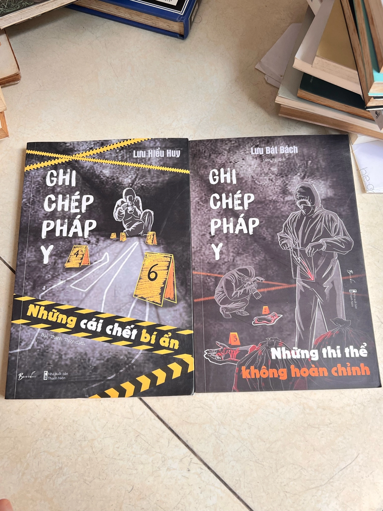 Combo 2 cuốn ghi chép pháp y by  - Sách Book Cover - Ngọc Hiển Books