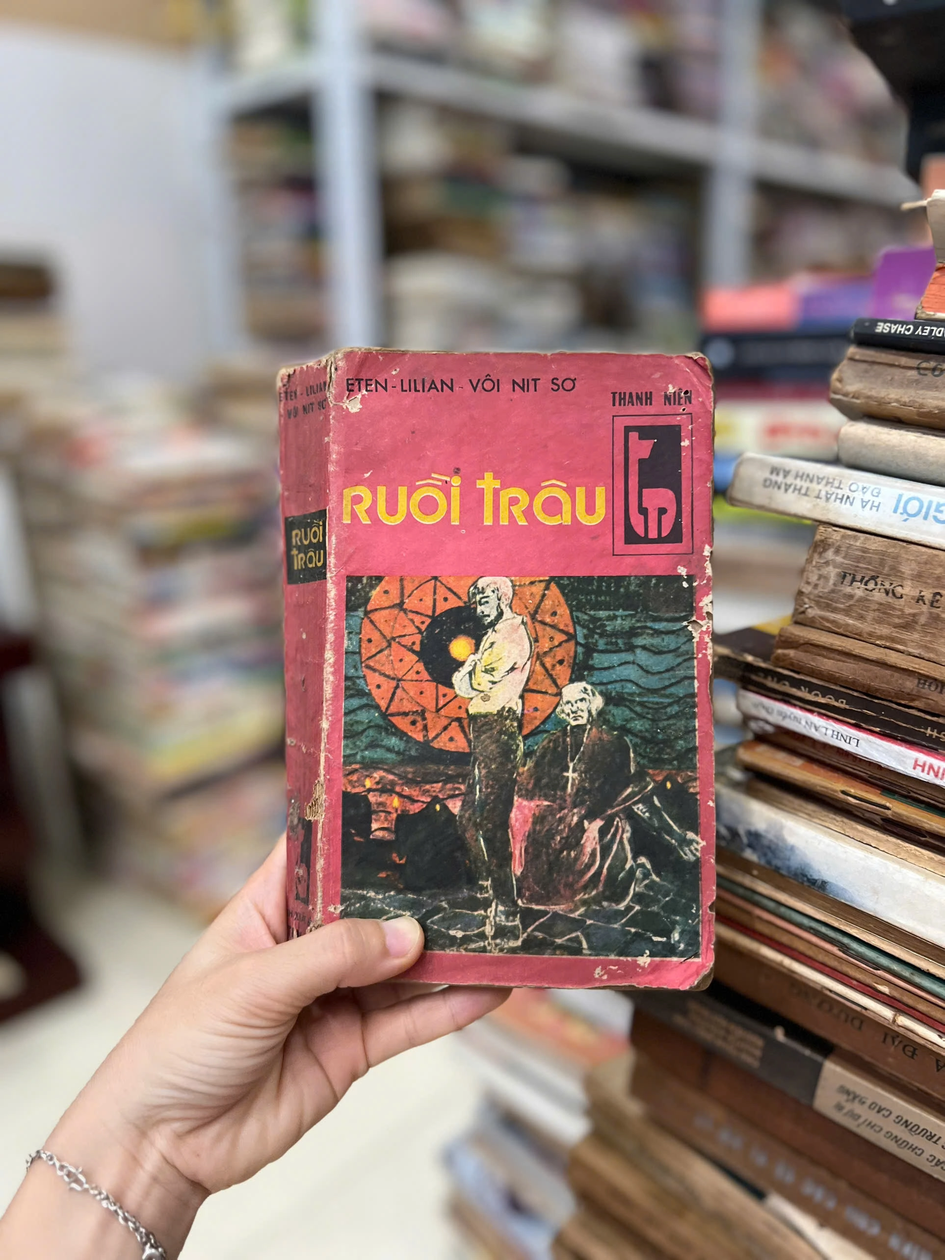 Ruồi trâu - Ethel La.VoVnich by  - Sách Book Cover - Ngọc Hiển Books