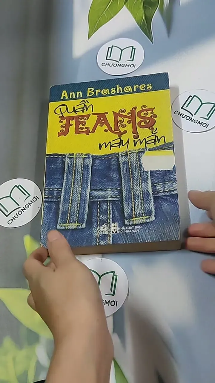 Quần jean may mắn - Ann Brashares 698570