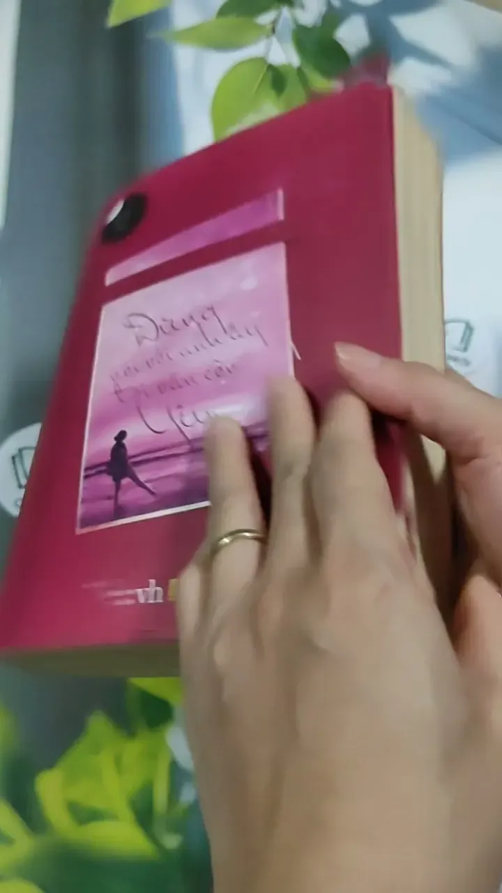 Đừng Nói Với Anh Ấy Tôi Vẫn Còn Yêu - Lục Xu 705707