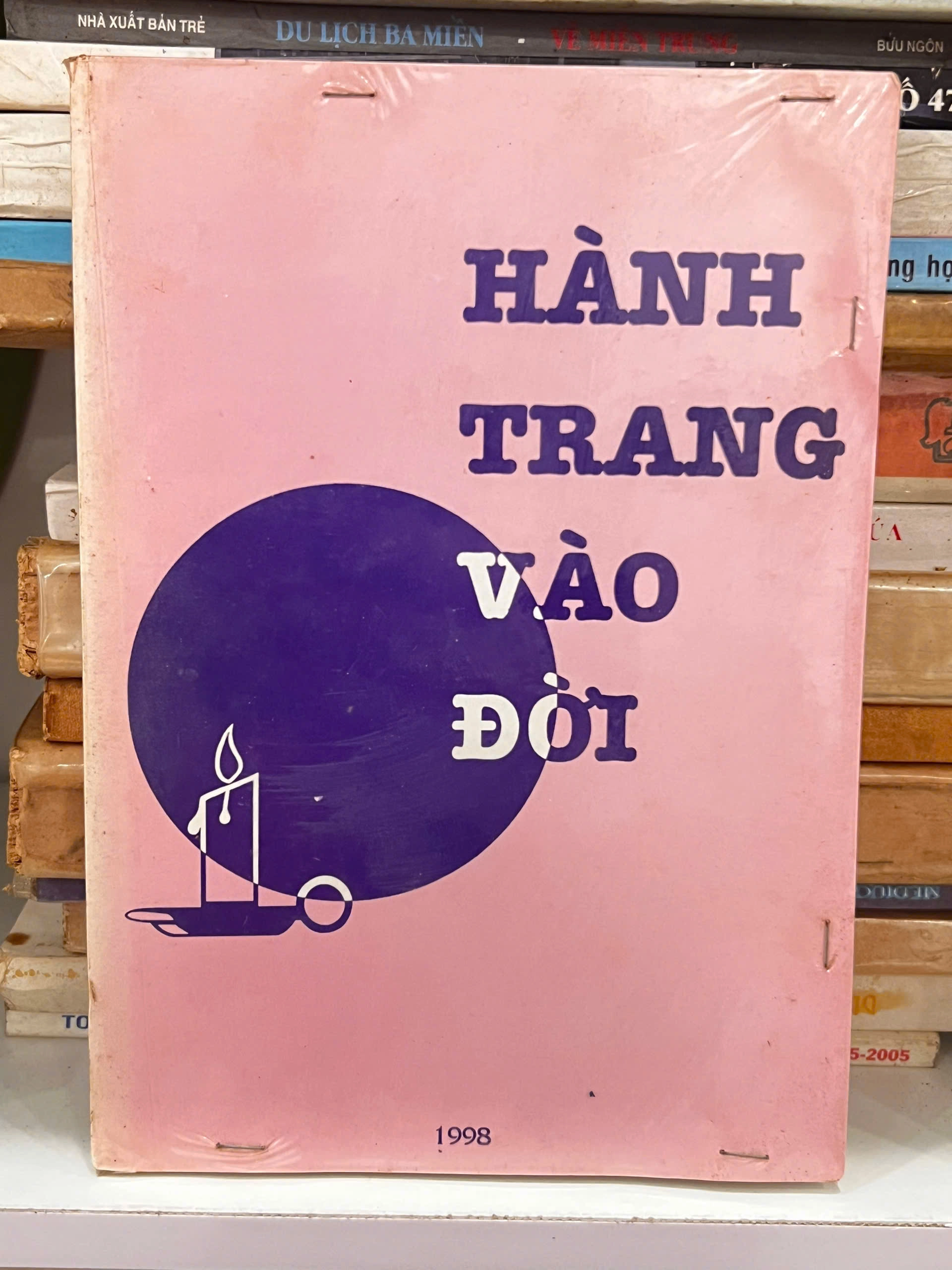 Hành Trang Vào Đời - 1998 by  - Sách Book Cover - Ngọc Hiển Books