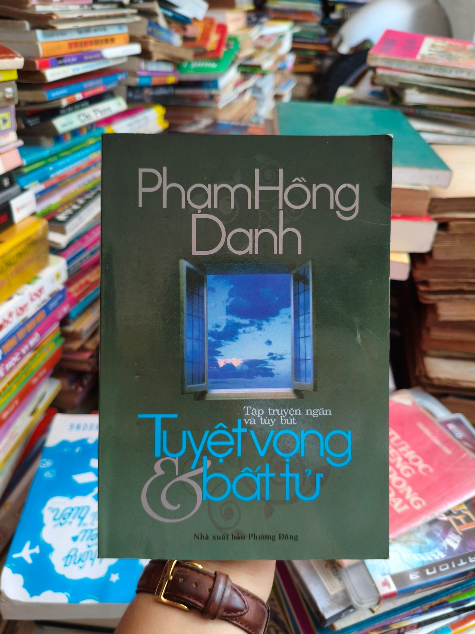 Tuyệt vọng bất tử 🌱 by  - Sách Book Cover - Ngọc Hiển Books