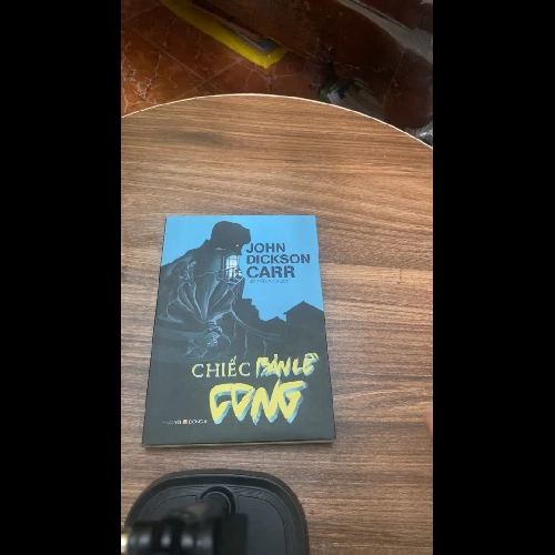 Chiếc Bản Lề Cong - John Dickson Carr 539167
