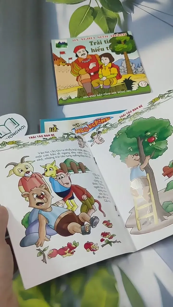 Combo Truyện Màu: Hổ Không Có Răng, Món Quà Của Lợn Con, Trái Táo Bạn Bè, Trái Tim Hiếu T 715655