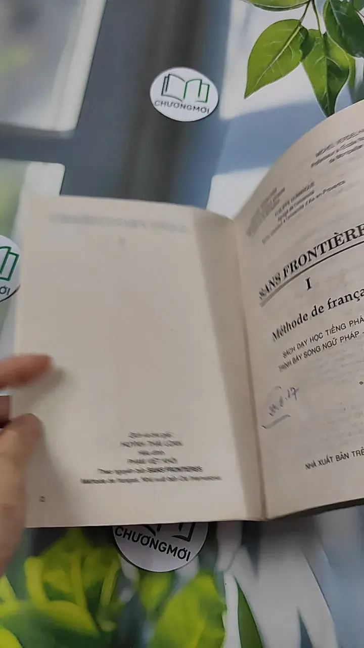 [XƯA] Sans Frontières 1 - Song Ngữ  (1993) - Michèle Verdelhan-Bourgade 754541